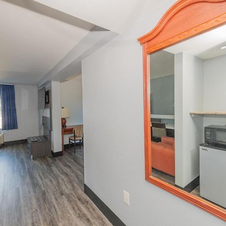 Jamestown Inn & Suites Riverdale Exteriér fotografie